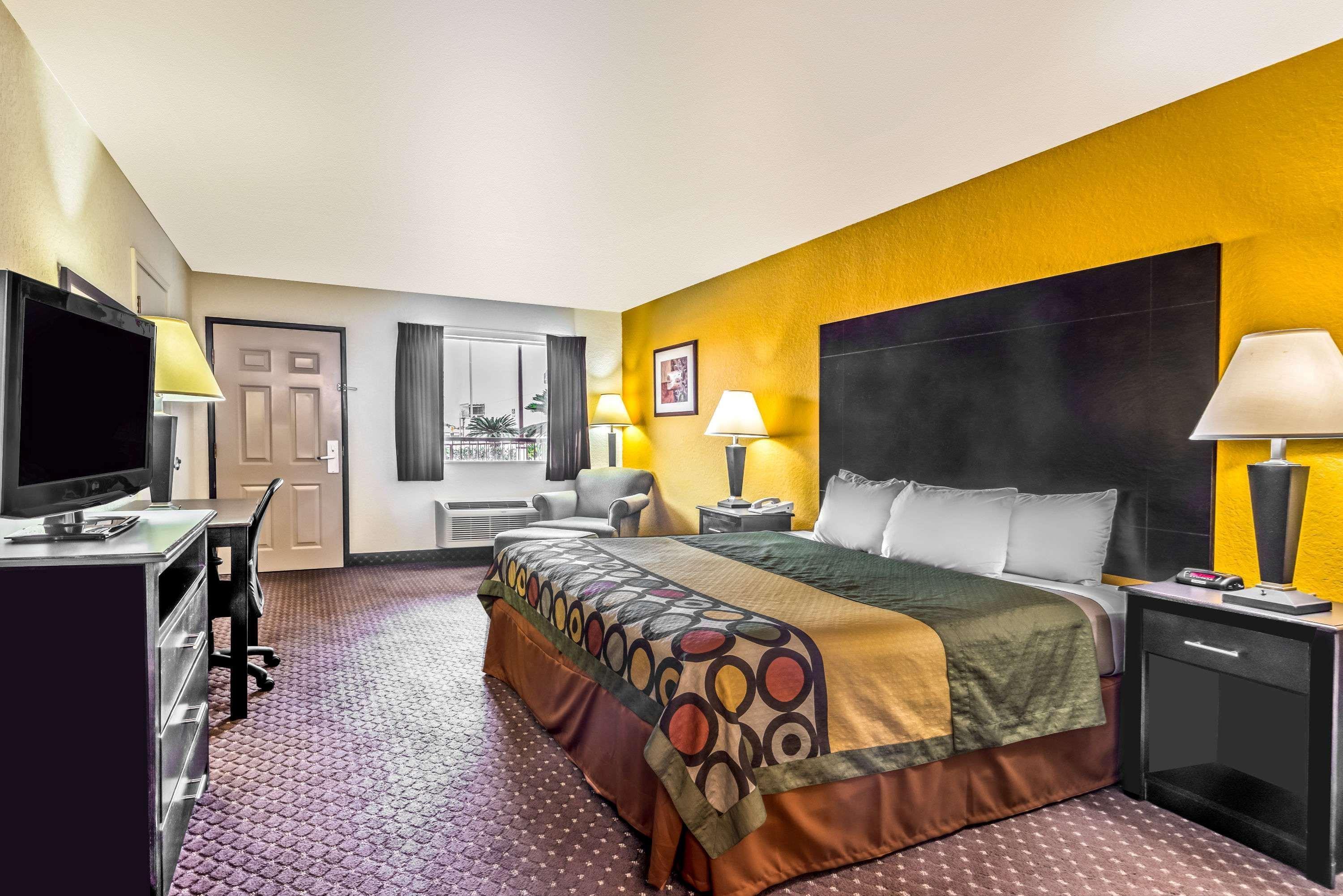 ชัวร์สเตย์ โฮเทล บาย เบสต์ เวสเทิร์น นิว บรอนเฟลส์ Hotel นิวบราวน์เฟลส์ ภายนอก รูปภาพ